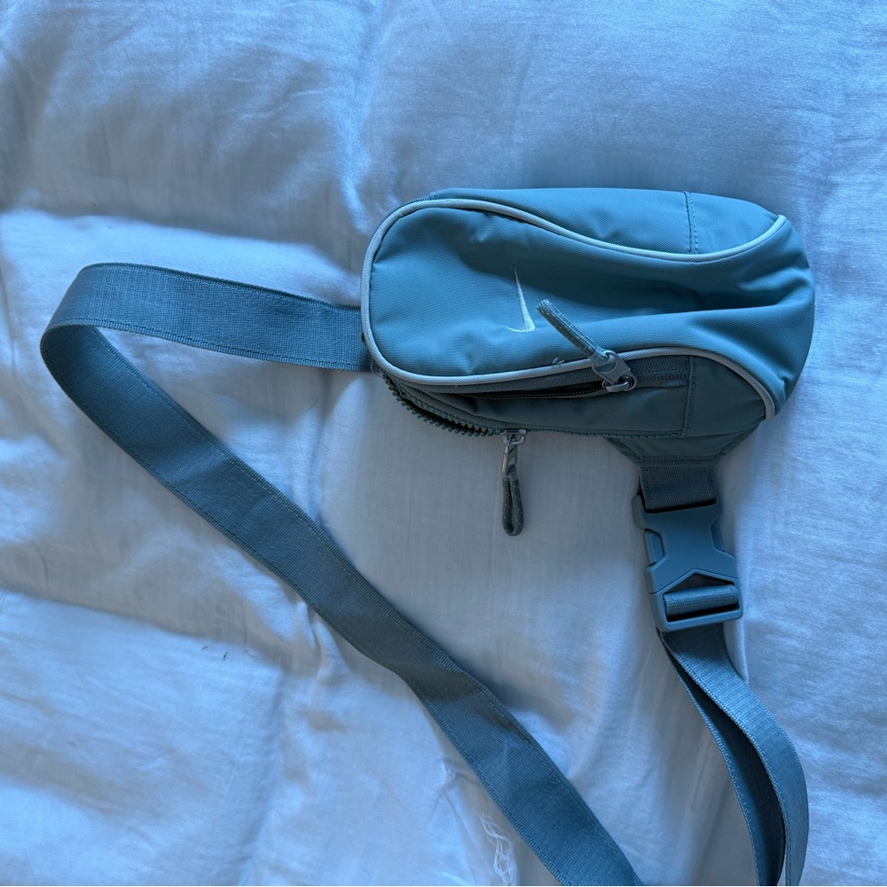 LAST CHANCE!! 
Nike bag